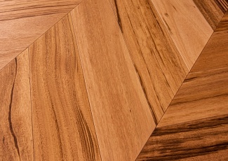Инженерная доска Woodline французская елка Тигровое дерево с лаковым покрытием